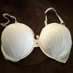 Victoria Secret Push Up Bra 40DD